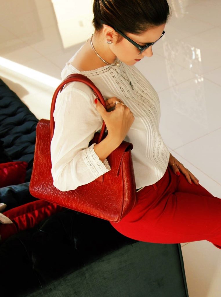 Vermelho no trabalho? Sim!